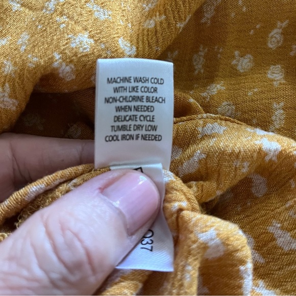 Moral Fiber Blouse Yellow Mustard White Rose/Polka Dot Mini Print tie front 3X - Picture 7 of 9